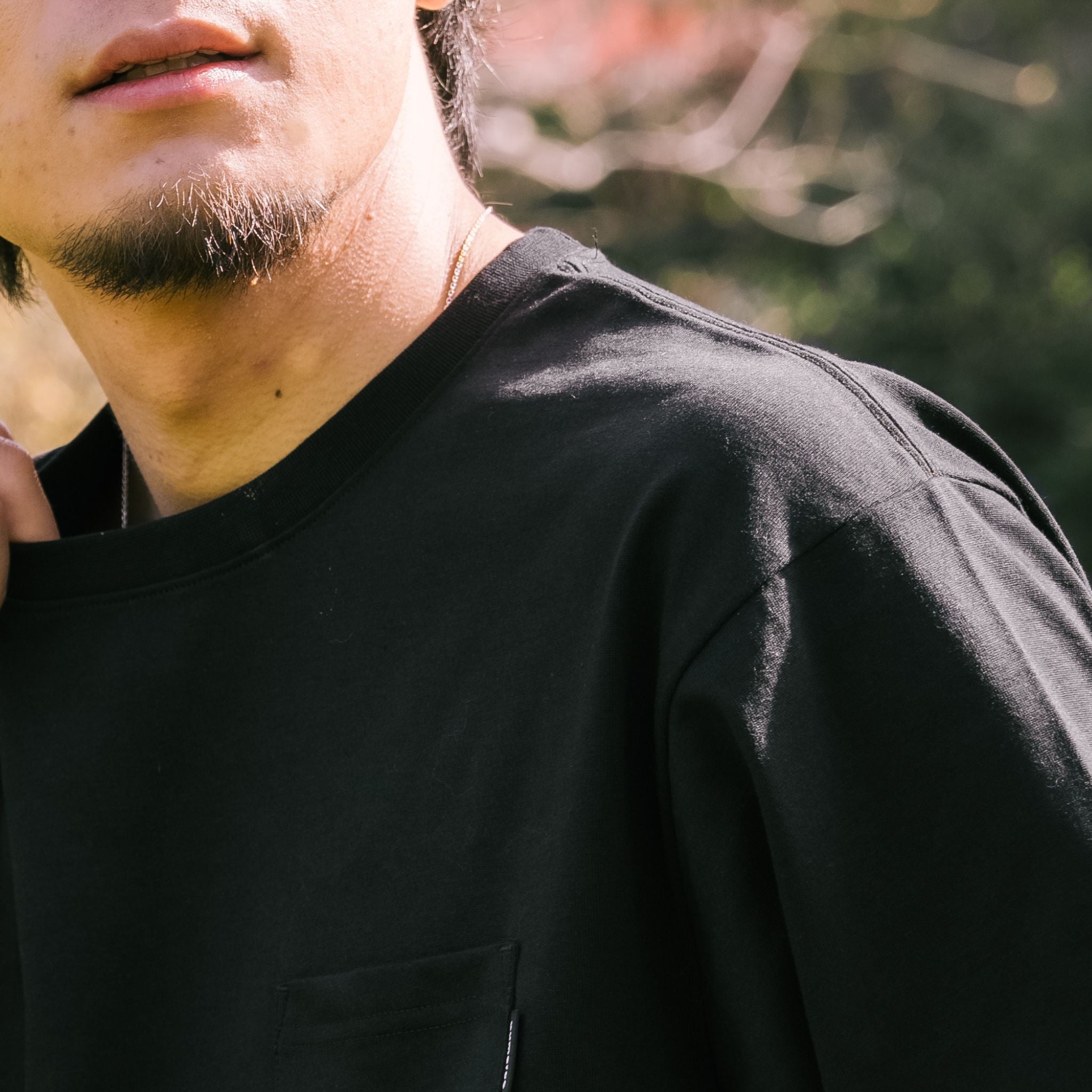 色褪せない・ヘタらない大人の黒Tシャツ｜7.3oz 高機能ポケットTシャツ